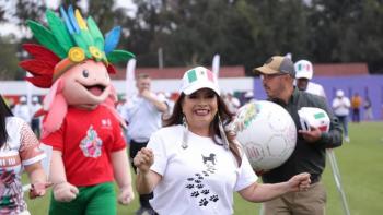 Inicia GobCDMX entrega de canchas nuevas y  rehabilitadas; ser&aacute;n 300