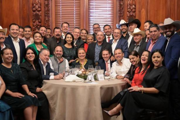 Gobernadora Maru Campos reconoce labor de alcaldesas y alcaldes en brindis navide&ntilde;o