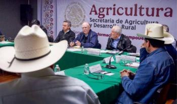 Gobierno acuerda con transportistas y FNRCM reforzar seguridad en carreteras y analizar pignoraci&oacute;n de granos