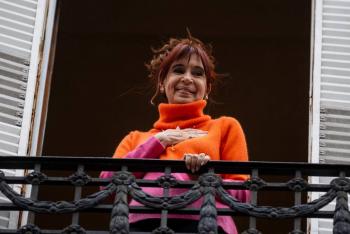 Expresidenta argentina Kirchner fue operada por una apendicitis