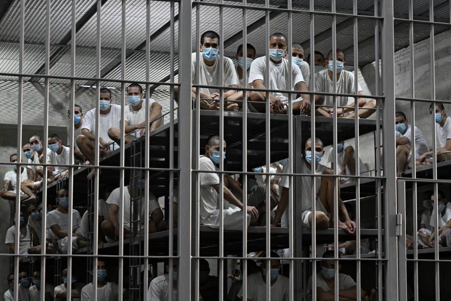 Condenan a pandilleros en El Salvador a penas de hasta mil a&ntilde;os de c&aacute;rcel