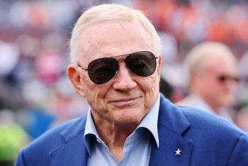 Jerry Jones busca que los Cowboys de Dallas disputen un partido en M&eacute;xico para 2026