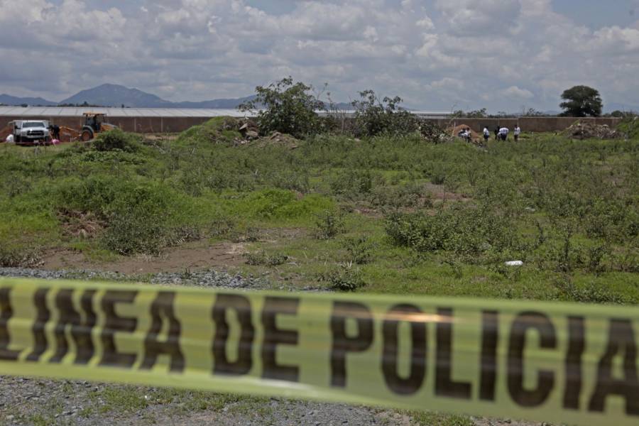 Autoridades y colectivo reportan hallazgo de restos humanos en un predio de Irapuato