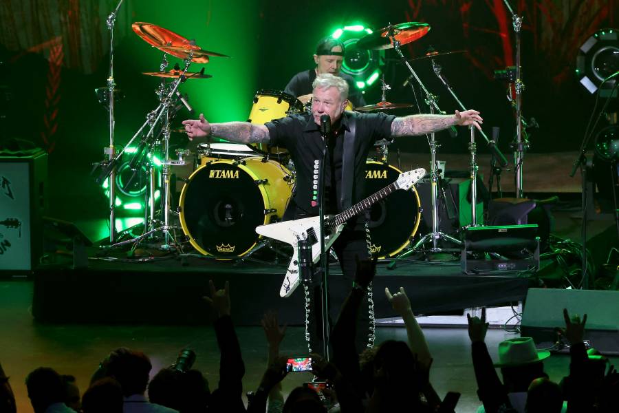 James Hetfield visita Sonora para realizar cacer&iacute;a deportiva