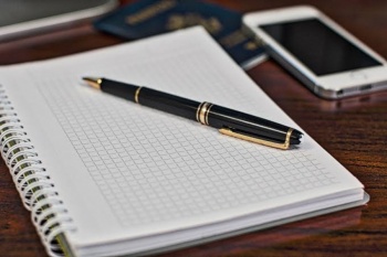 Escribir un diario, una herramienta accesible para fortalecer la salud mental