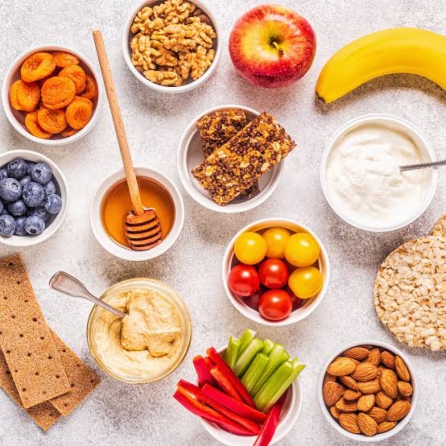 Snacks saludables y energ&eacute;ticos para llevar a la oficina