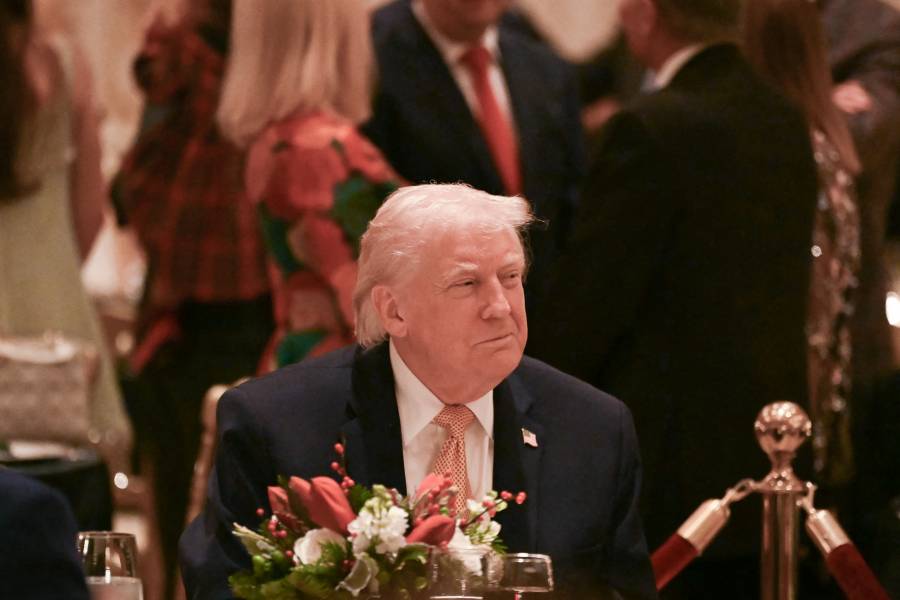 Trump usa mensaje navide&ntilde;o para criticar a la izquierda y resaltar logros de su gobierno