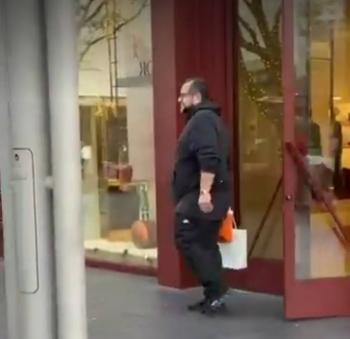 Jos&eacute; Ram&oacute;n L&oacute;pez Beltr&aacute;n es captado comprando en tienda de lujo en Houston