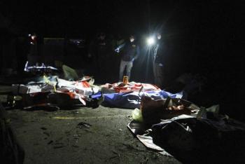 Al menos 15 muertos tras caer autob&uacute;s en un barranco en Guatemala