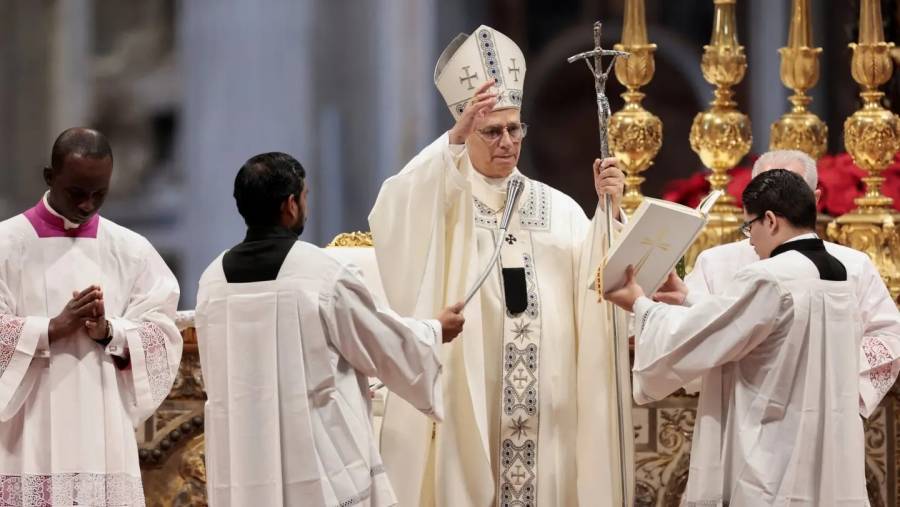 Papa León XIV llama a la unidad y pide orar por la paz en la primera misa de 2026