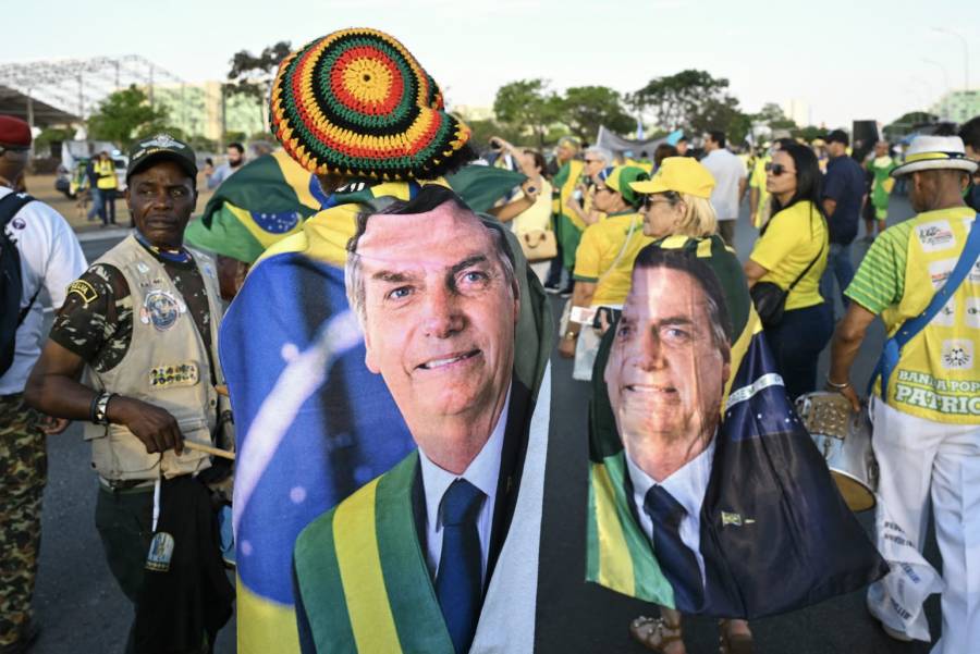 Supremo brasileño rechaza pedido de prisión domiciliaria de Bolsonaro tras más de una semana hospitalizado