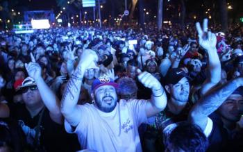 Multitudinaria fiesta electr&oacute;nica da la bienvenida a 2026 en Paseo de la Reforma