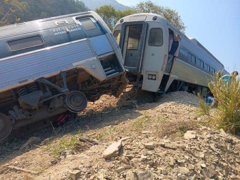FGR extrae información de la caja negra del Tren Interoceánico tras accidente en Oaxaca