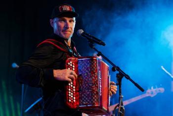 Oleg Skrypka y Vopli Vidopliassova unen a M&eacute;xico y Ucrania en un concierto solidario con causa humanitaria