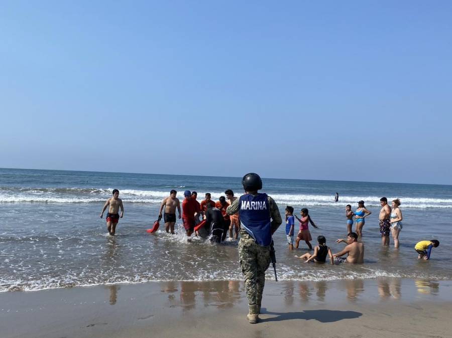 Marina rescata a cuatro personas en Playa Linda durante operativo invernal