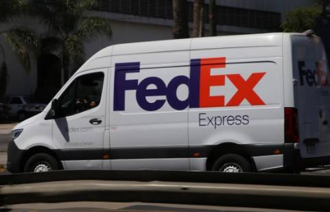 Crece la estafa del “envío suspendido”: cómo operan los falsos avisos de paquetería