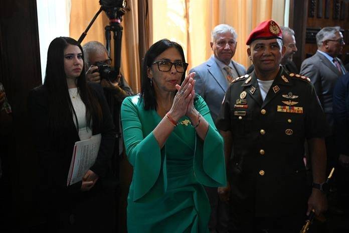 Delcy Rodríguez asume presidencia encargada de Venezuela tras captura de Nicolás Maduro