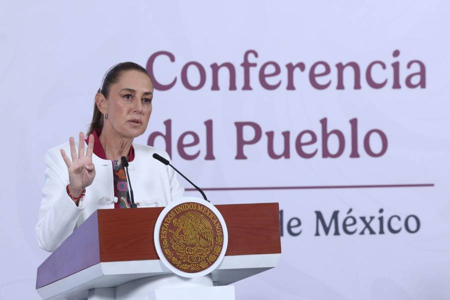 Sheinbaum descarta llamada con Trump y confirma diálogo con Petro y Pedro Sánchez por Venezuela