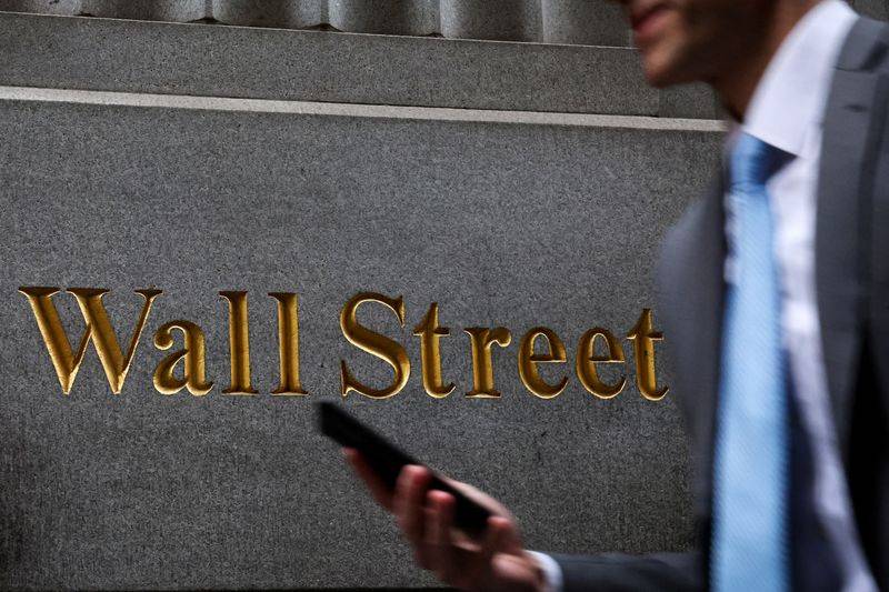 Wall Street y precio del petróleo cierran al alza