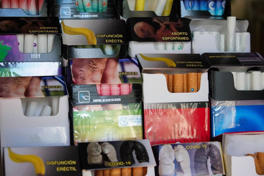 Aseguran casi un millón de cajetillas de cigarros de contrabando provenientes de Japón