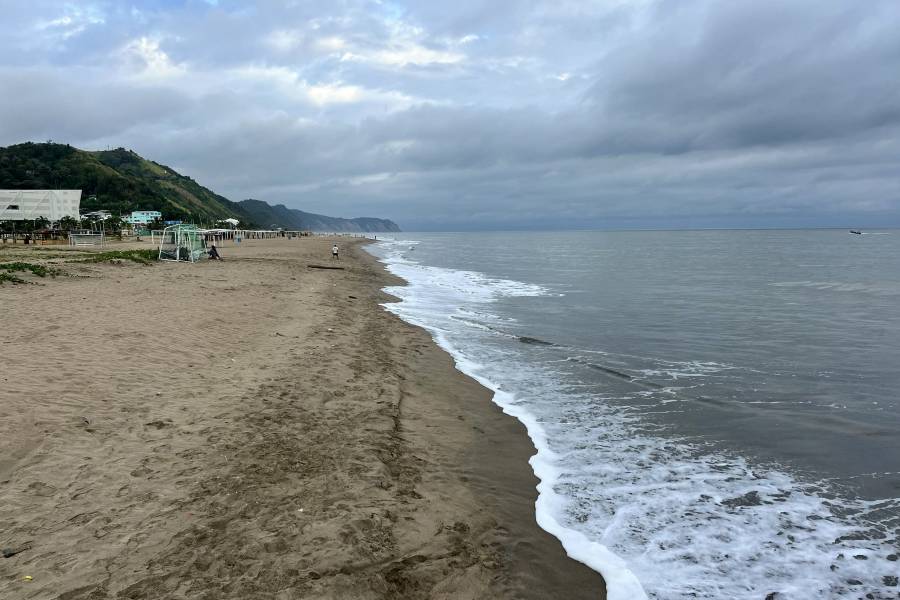 Hallan cinco cabezas humanas exhibidas en una playa de Ecuador