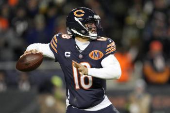 Bears remontan y derrotan a Packers para avanzar a la ronda divisional