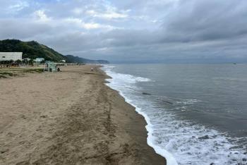 Hallan cinco cabezas humanas exhibidas en una playa de Ecuador
