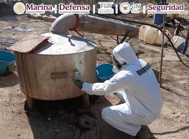 Desmantelan tres laboratorios de metanfetaminas en Michoac&aacute;n, Durango y Sinaloa