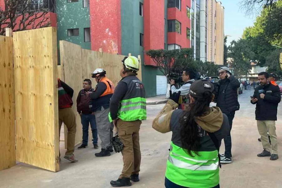 Inicia recuperaci&oacute;n de bienes en edificio da&ntilde;ado por explosi&oacute;n en Coyoac&aacute;n: Giovani Guti&eacute;rrez