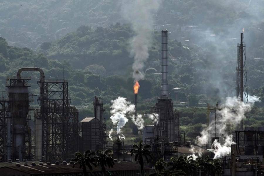 PDVSA reactiva pozos petroleros y env&iacute;a buques al mercado internacional