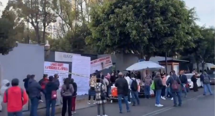 Maestros de la SNTE bloquean Avenida Universidad y generan afectaciones viales en Benito Ju&aacute;rez