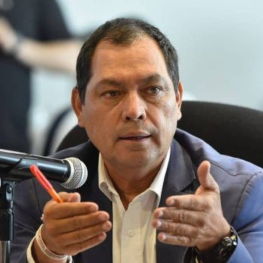 David &Oacute;scar Castrej&oacute;n solicita incorporarse al Ej&eacute;rcito tras amenazas de Donald Trump