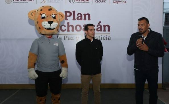 Rommel Pacheco encabeza evento Michoac&aacute;n por la Paz para promover el deporte