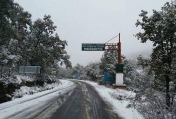 Nevado de Colima amaneci&oacute; cubierto de nieve y sorprendi&oacute; a visitantes en Jalisco