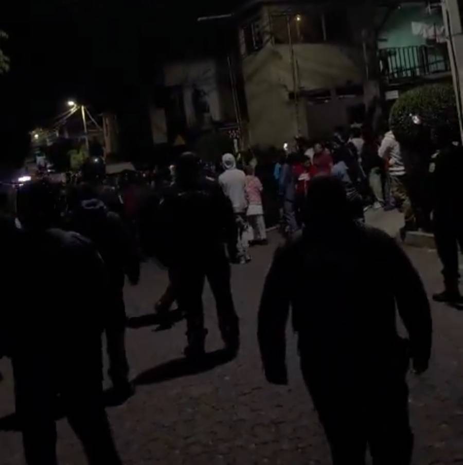 Intentan linchar a dos jóvenes en Iztapalapa por un robo de 550 pesos