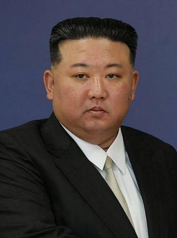 Kim Jong-un destituye a ministro por fallas en construcci&oacute;n de f&aacute;brica de misiles