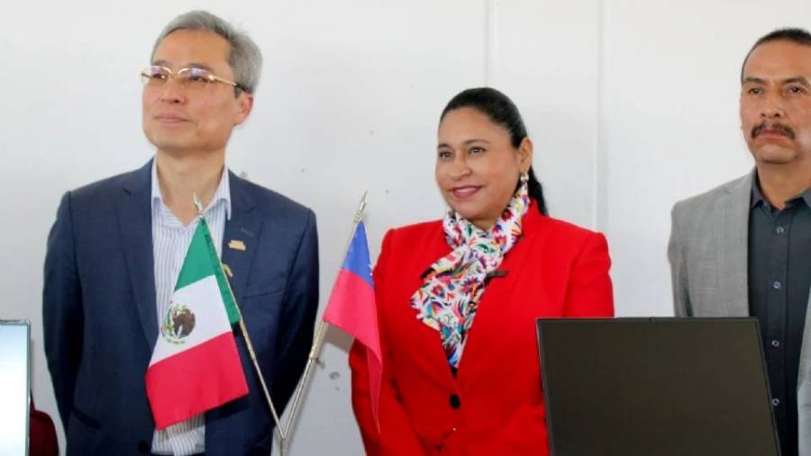 Senadora Ana Lilia Rivera afirma que Taiwán es parte de México durante evento en Tlaxcala