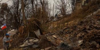 Damnificados en Chile imploran por ayuda tras incendios AFP