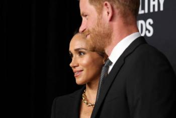 Pr&iacute;ncipe Harry acusa al Daily Mail de convertir la vida de Meghan Markle en una experiencia angustiante