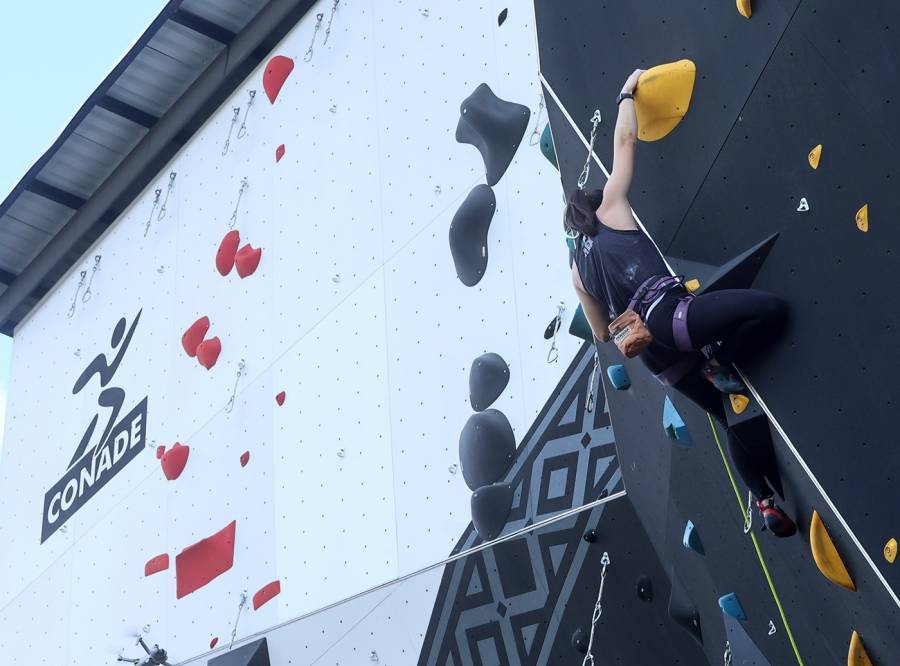 Reinauguran muro de escalada deportiva en Villas Tlalpan para fortalecer preparación de atletas mexicanos