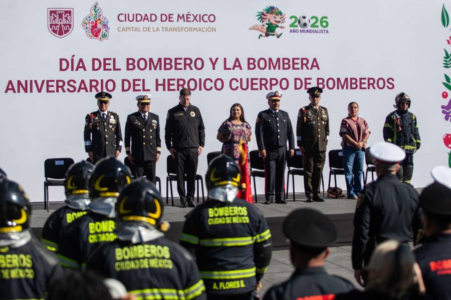 Clara Brugada reconoce la historia del Heroico Cuerpo de Bomberos y reafirma su compromiso de fortalecer la instituci&oacute;n