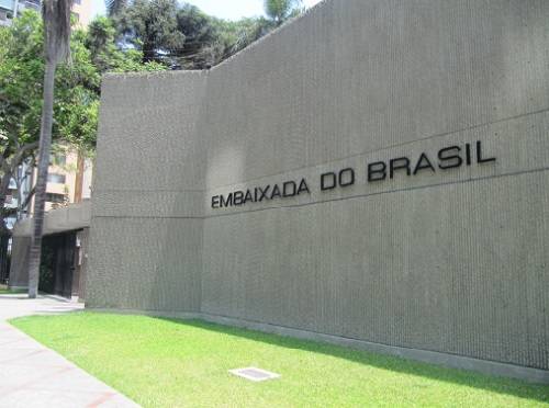 Luego de la ruptura diplom&aacute;tica, Brasil toma representaci&oacute;n de M&eacute;xico en Per&uacute;