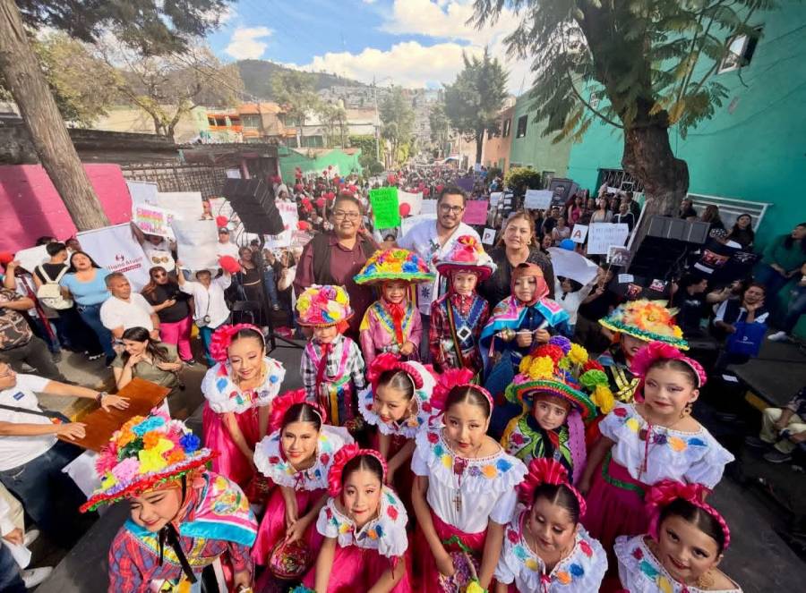 Vecinos de Cuautepec respaldan informe de labores del diputado Emiliano &Aacute;lvarez