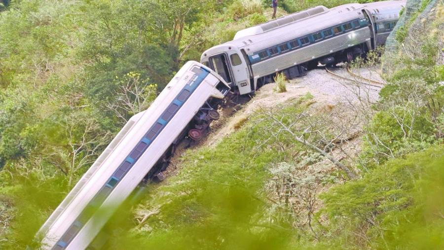 Tren Interoceánico en Oaxaca iba a exceso de velocidad; confirma registros de la caja negra según FGR