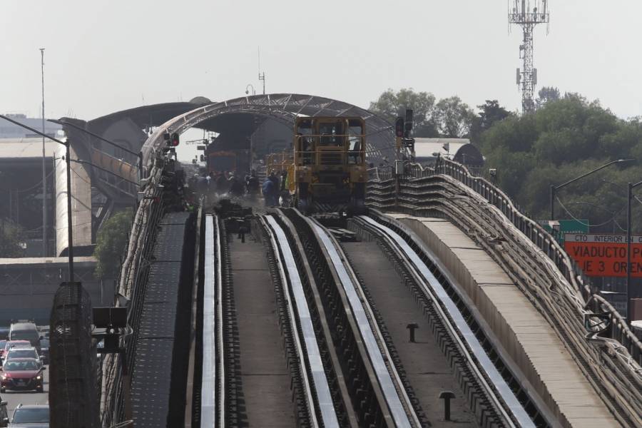 Metro moderniza vía de la Línea B con durmientes sintéticos