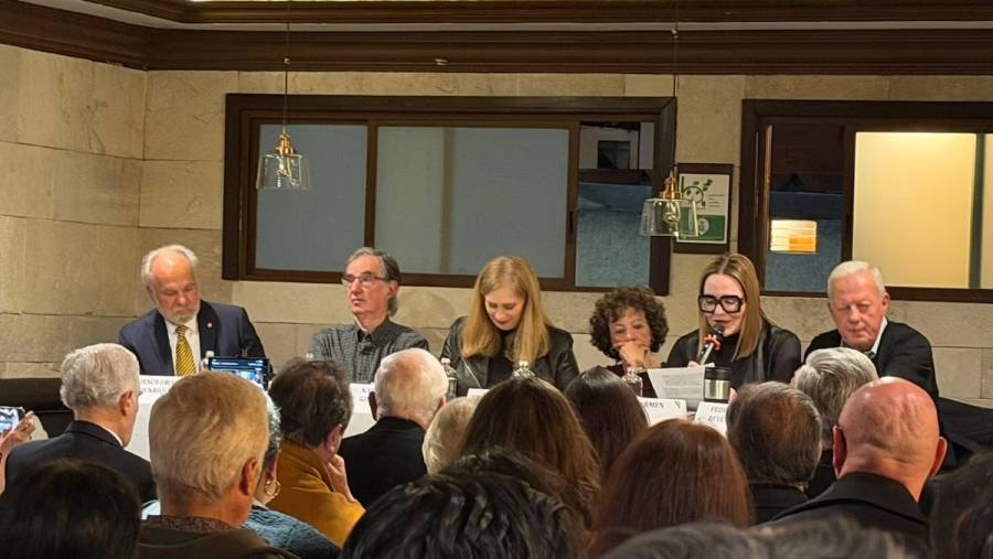 Sobrerrepresentación en el Congreso vulnera democracia y oposición queda debilitada: Peschard y Woldenberg