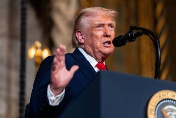 Trump advierte a Ir&aacute;n con flota militar lista para actuar con rapidez