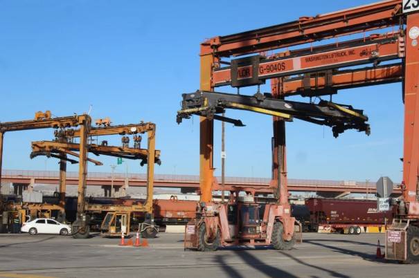 Disminuyen empleos y sueldos en manufactura durante noviembre de 2025, reporta INEGI