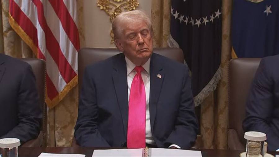 Trump nigea dormirse e sesión de gabinete, pero acorta reunió