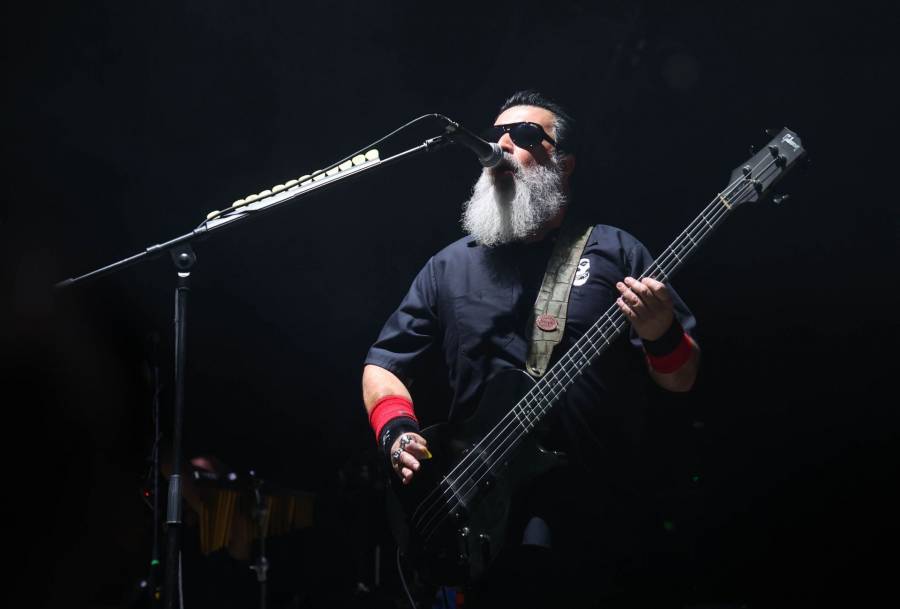 Molotov alza la voz por cr&iacute;ticas al ICE al celebrar 30 a&ntilde;os en el Palacio de los Deportes